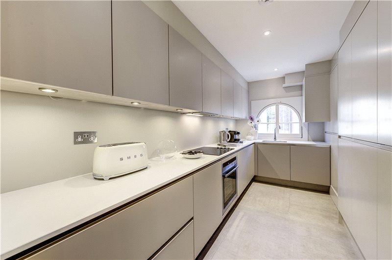 Apartment in London, Lot's Village, Brompton - More