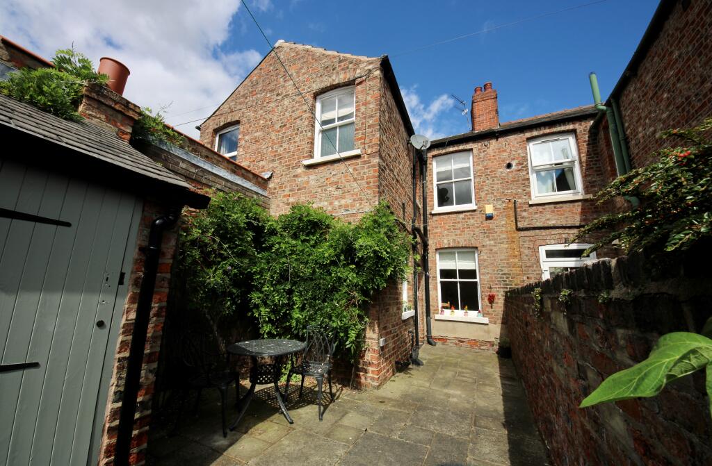 Main image of property: 39 Hartoft Street