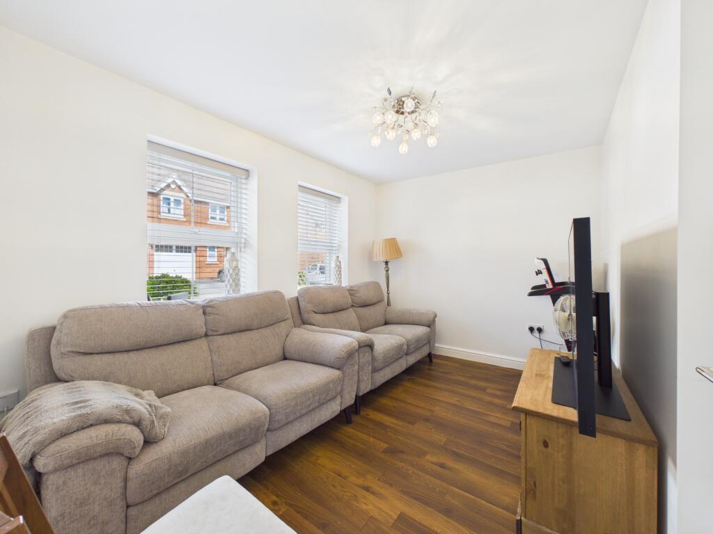 Girton Way, Mickleover photo 4