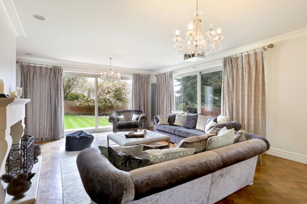 House in Slough - View 5