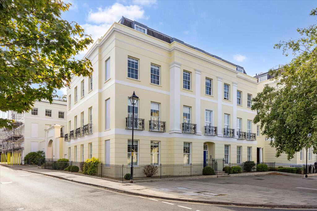 Main image of property: The Broad Walk, Imperial Square, Cheltenham, Gloucestershire, GL50