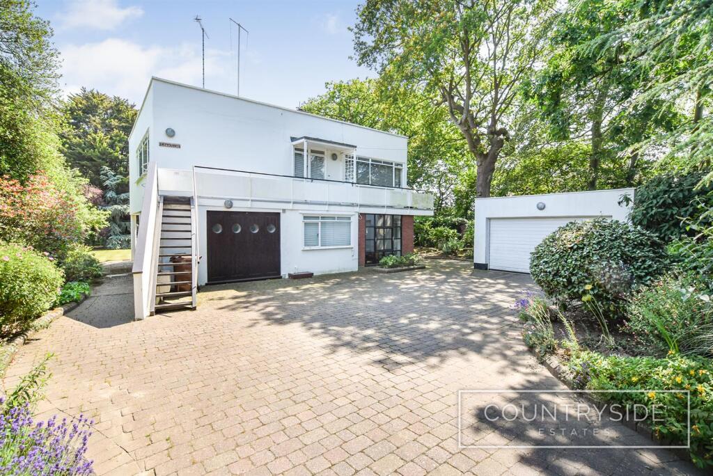 House in Benfleet, Hadleigh - View 3