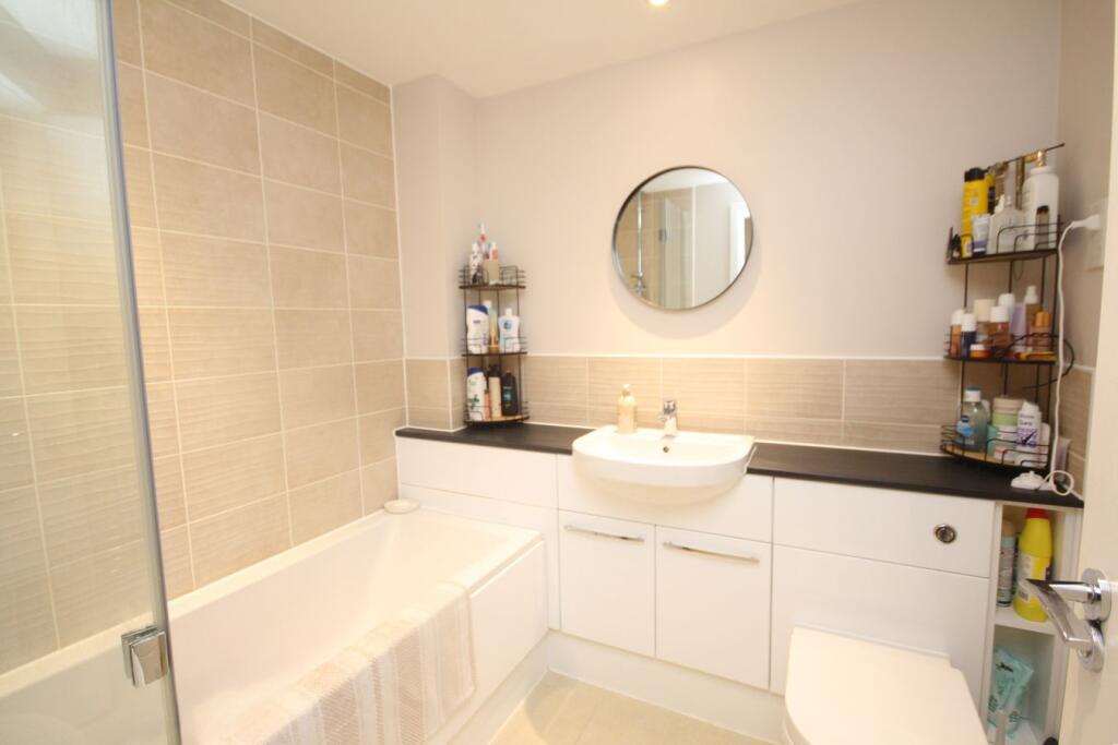 Apartment in Letchworth, Hertfordshire - View 4