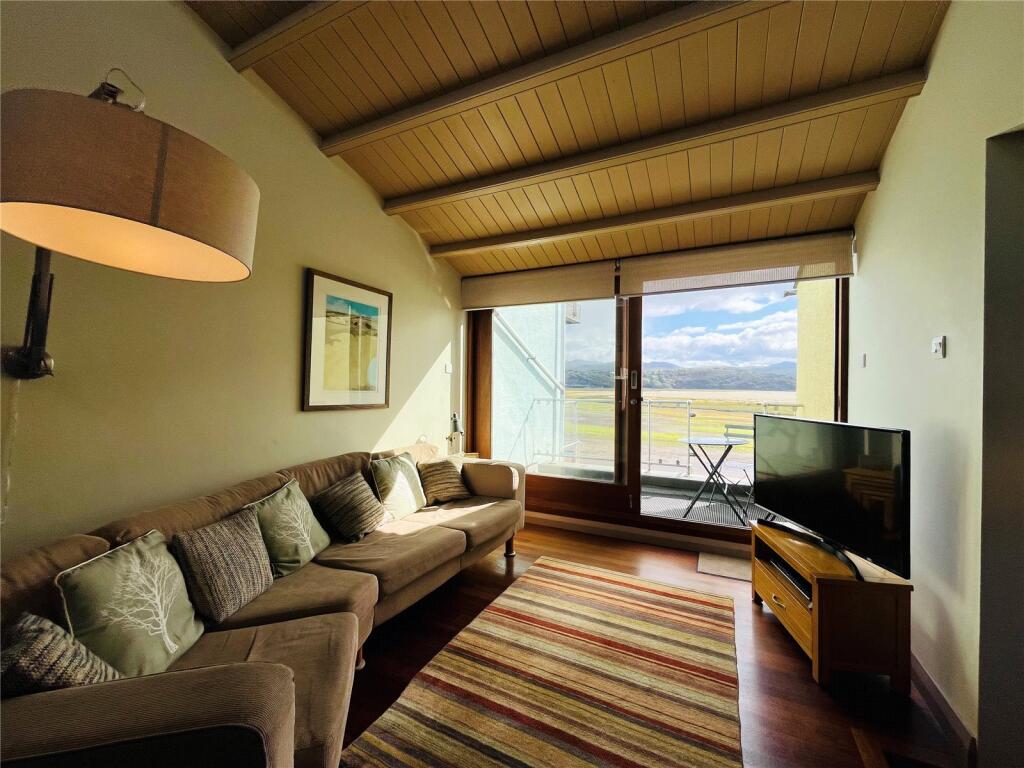 House in Llandudno - View 2