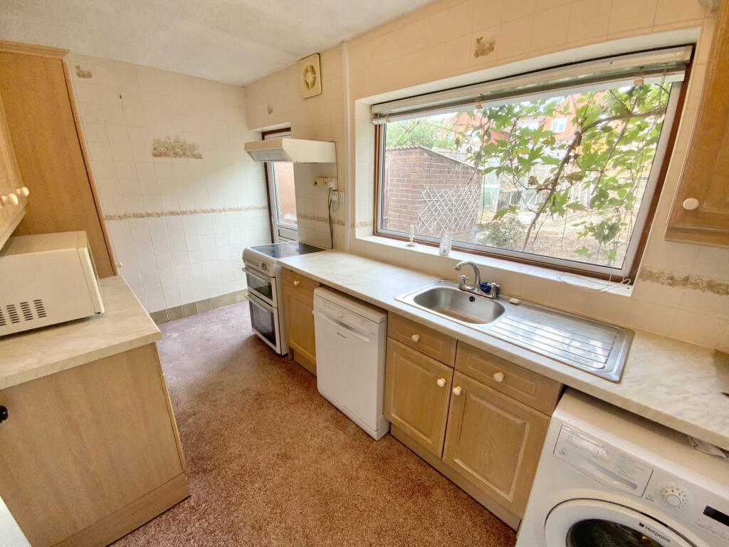 House in Dudley, West Midlands - View 4