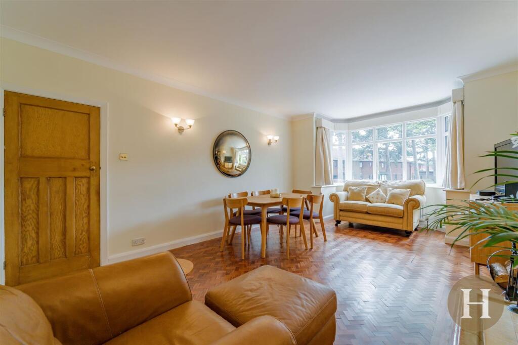 House in Birmingham, West Midlands - More