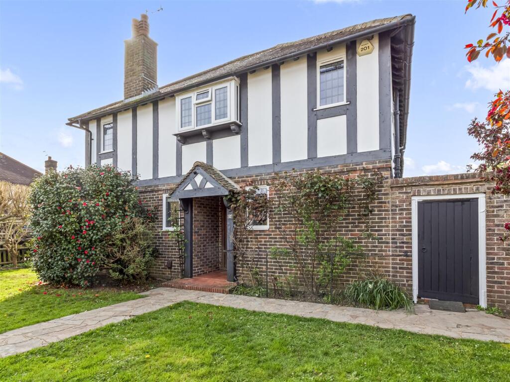 House in Worthing, West Sussex - View 2