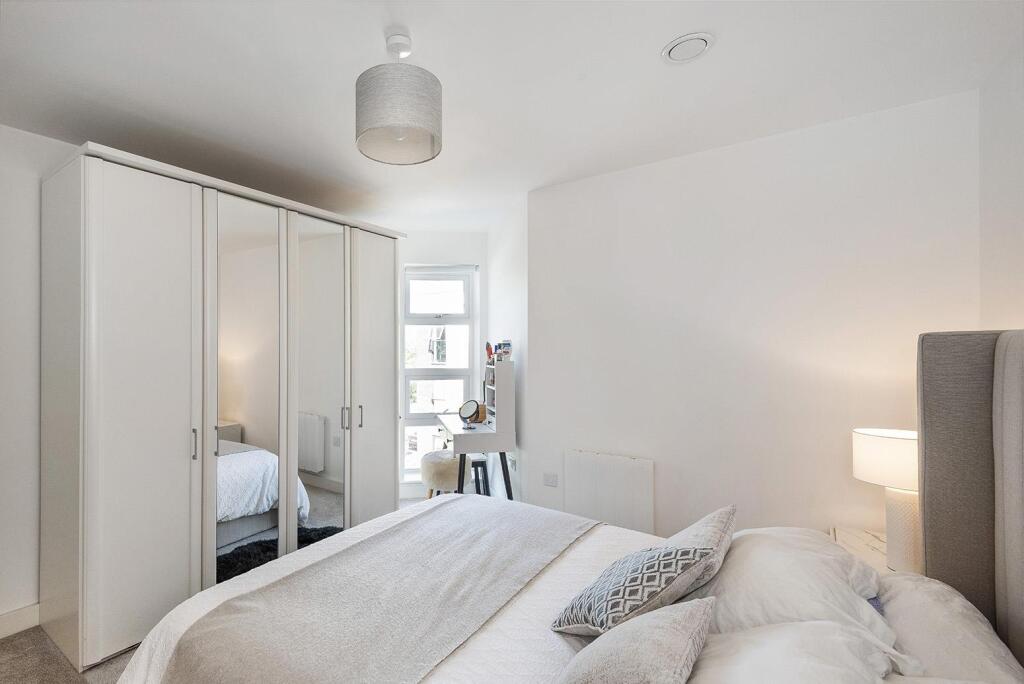 Apartment in Tonbridge - More