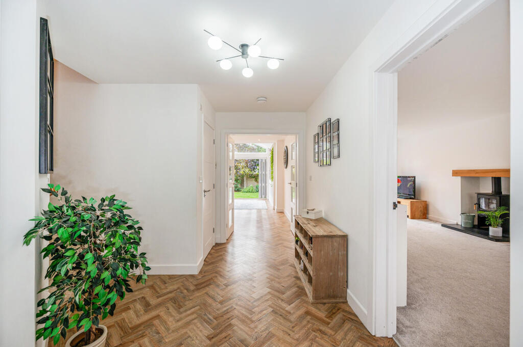House in Fareham, Hampshire - More