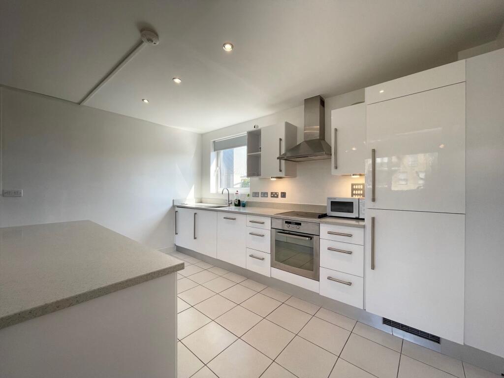 Apartment in Brighton - More