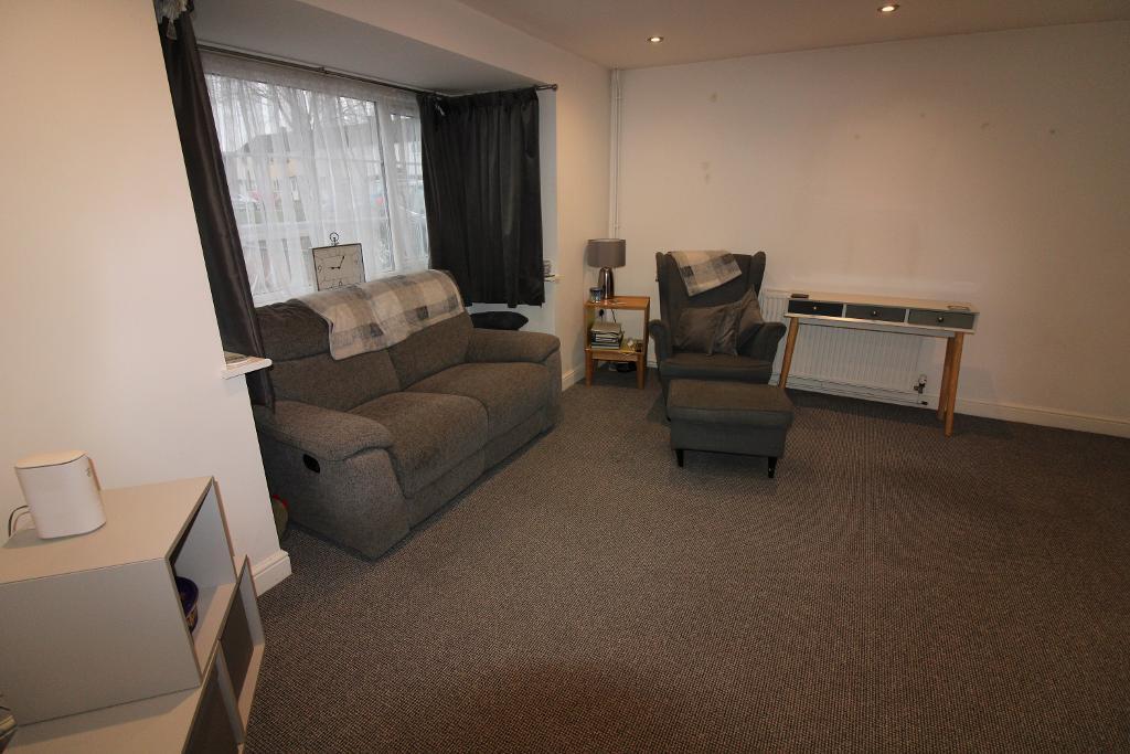 Whaddon Way, Bletchley, Milton Keynes, Buckinghamshire, MK3 7JP photo 3