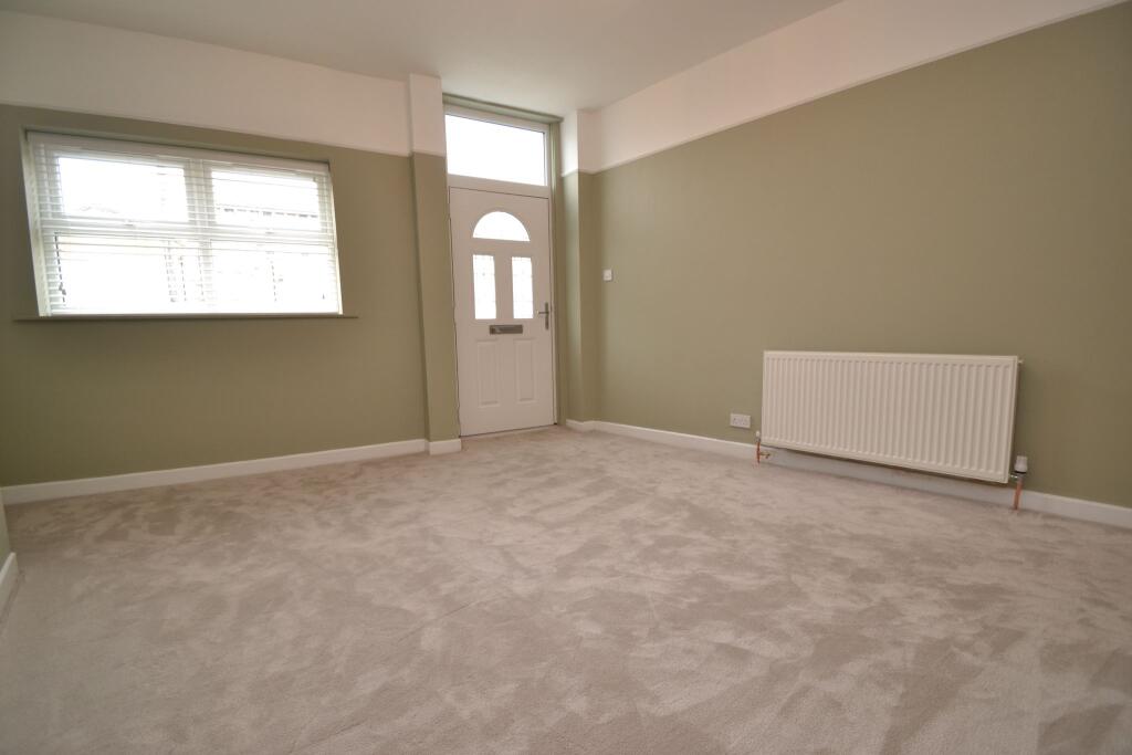 House in Bradford, Thackley, Idle - View 3