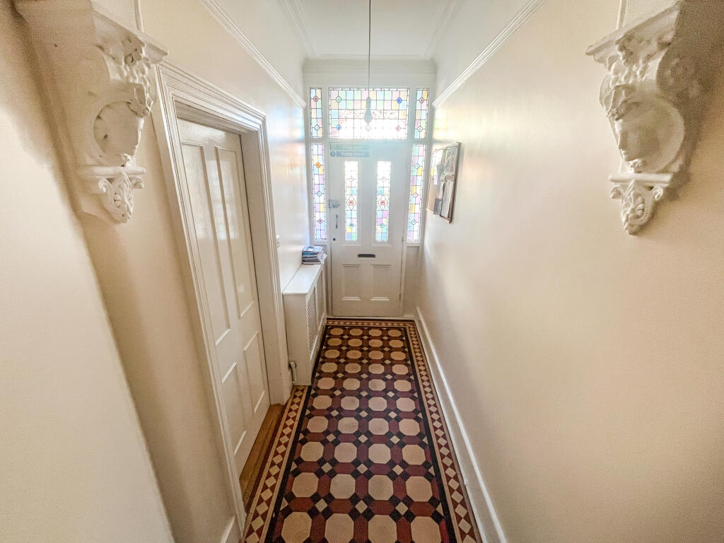 Apartment in Twickenham - View 2