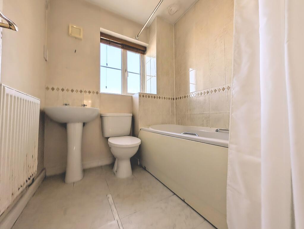 House in Bryncae, Llanharan - More