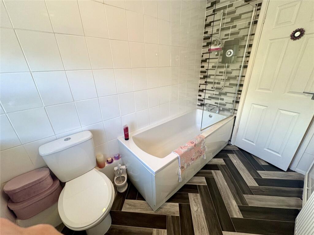 Apartment in Wolverhampton - More