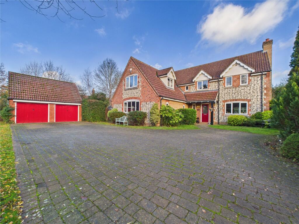 5-bed detached on Horse Pond Close, Great Cornard, Sudbury, Suffolk, CO10, £800,000