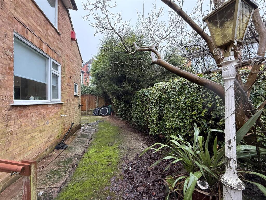 Additional image 17 of Harborne Road, Oldbury, West Midlands