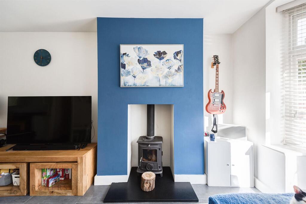 House in Sheffield, Storrs - More