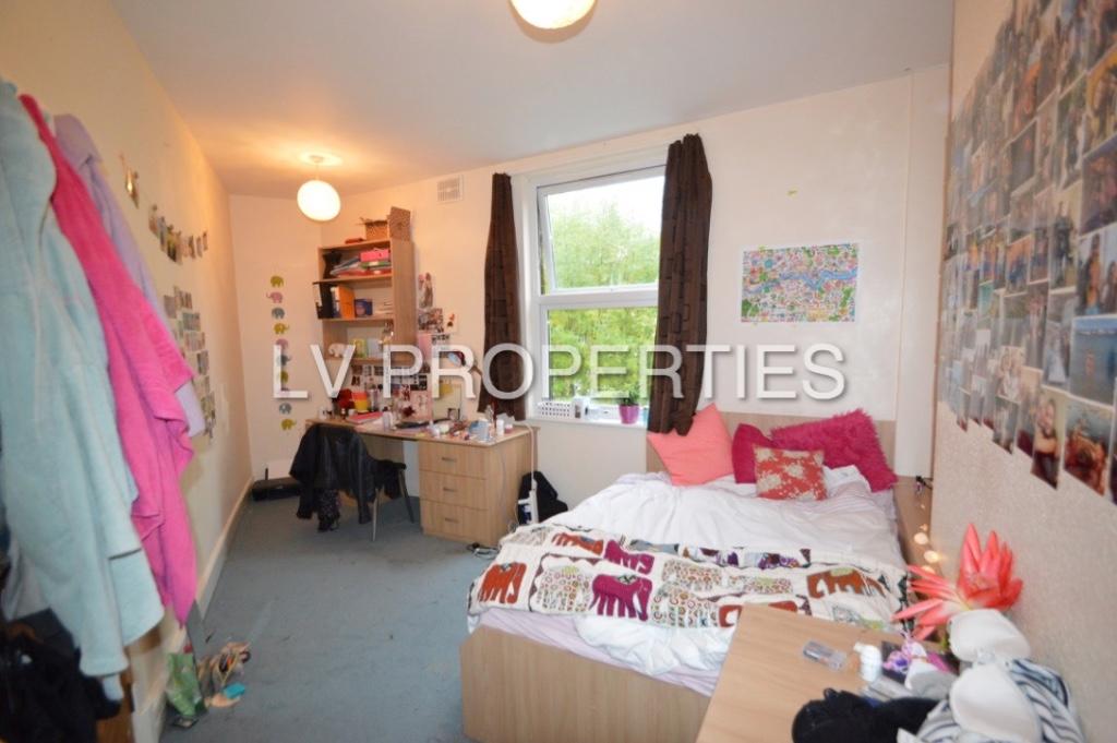 Midland Road, HYDE PARK Leeds, West Yorkshire, LS6 photo 2