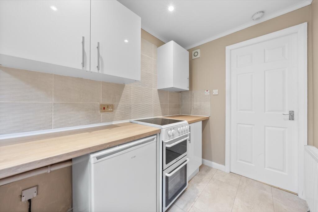 Apartment in Bellshill, Douglas Park Cottages - View 4