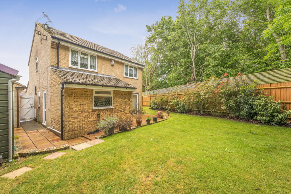 Main image of property: Desirable Detached Home, Ready For A New Family