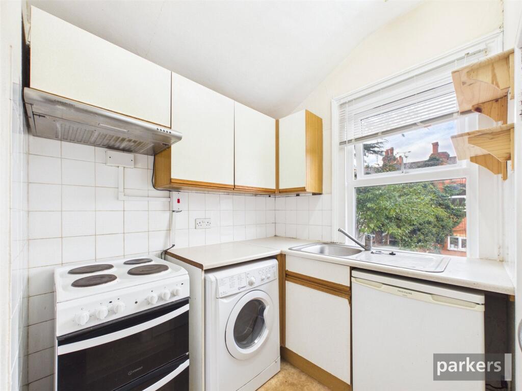 Apartment in Reading - View 5