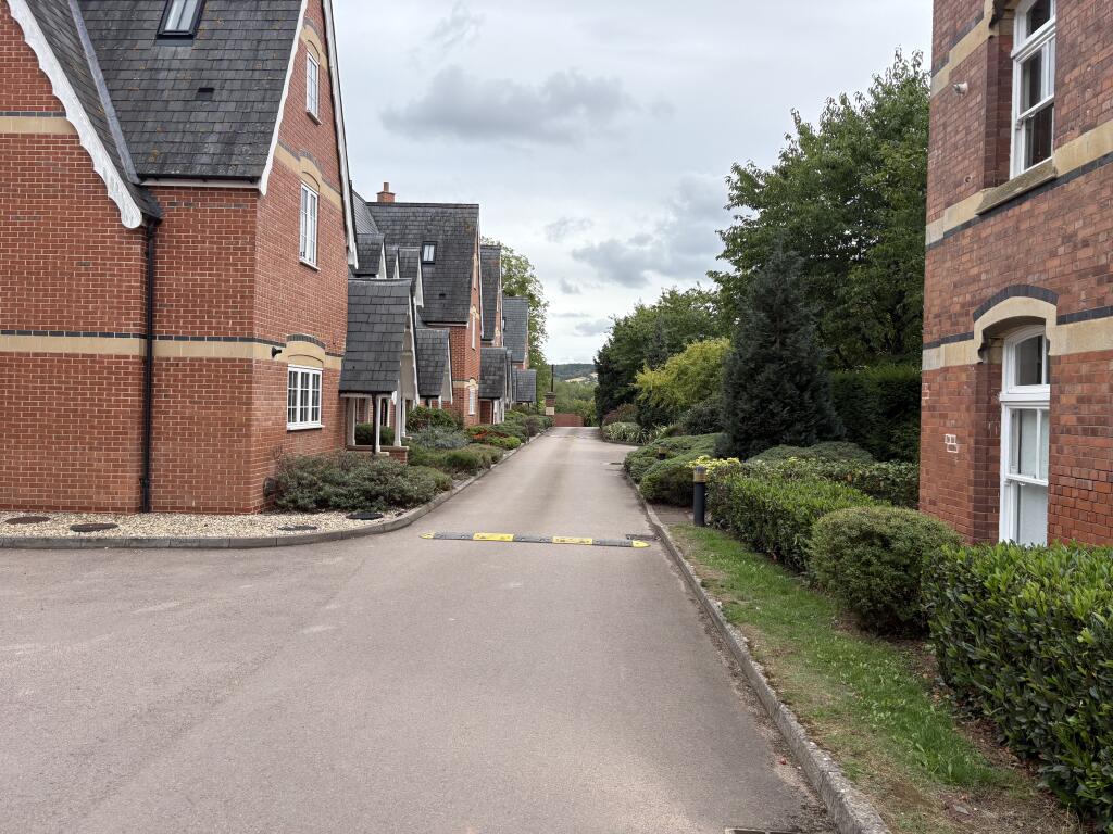 Apartment in Hereford - View 4