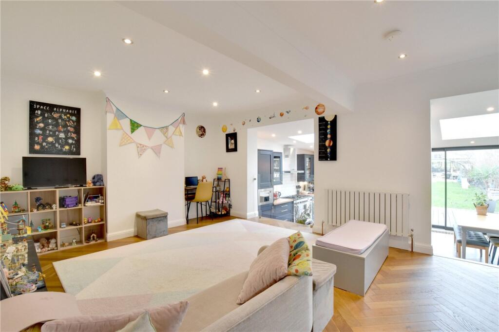 House in London - More
