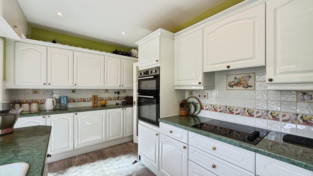 House in Westbury, Leigh Park - More