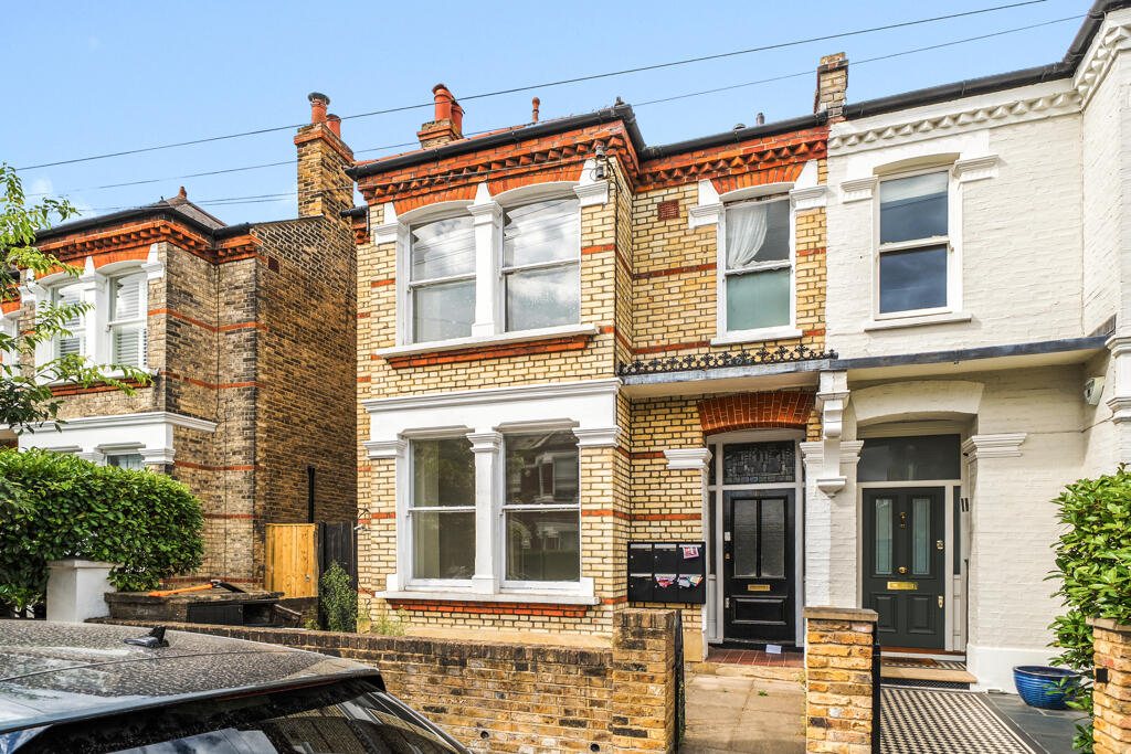 Studio flat on 178 Boundaries Road, Balham, London, £1,000,000