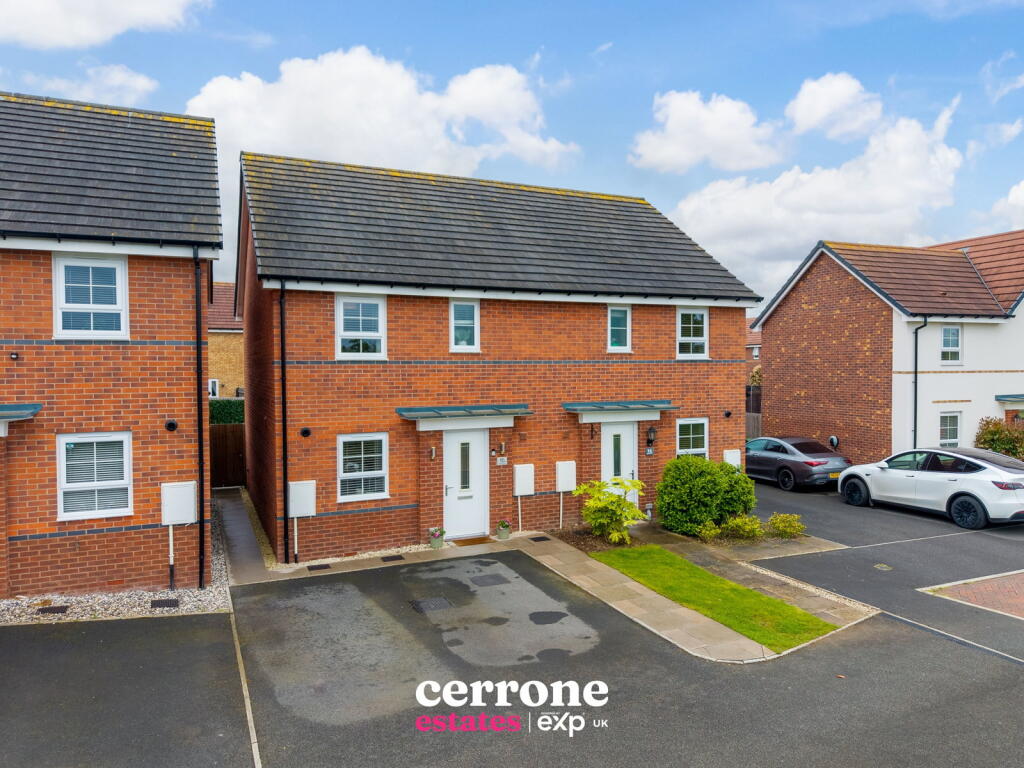Main image of property: Stoke Prior, Bromsgrove, Worcestershire, B60 4FT
