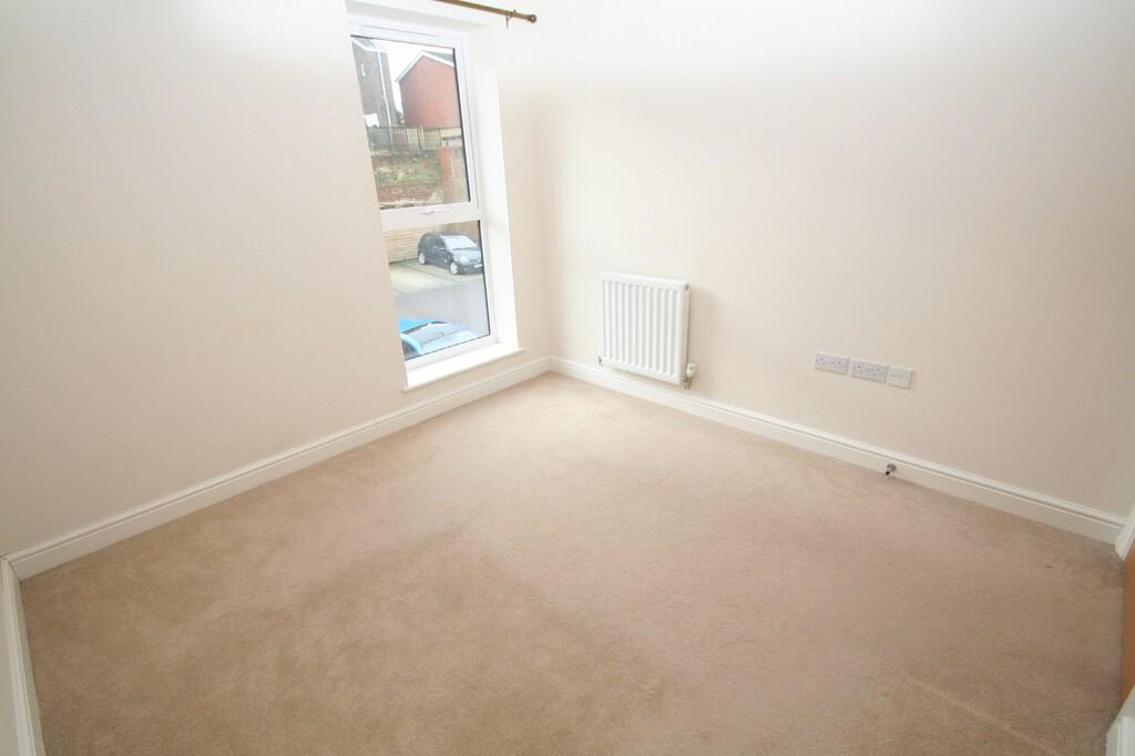 Apartment in Tonbridge - View 4