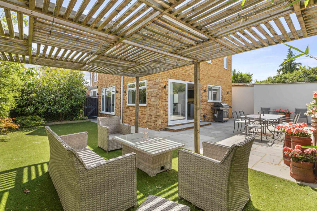 House in Hemel Hempstead - View 3