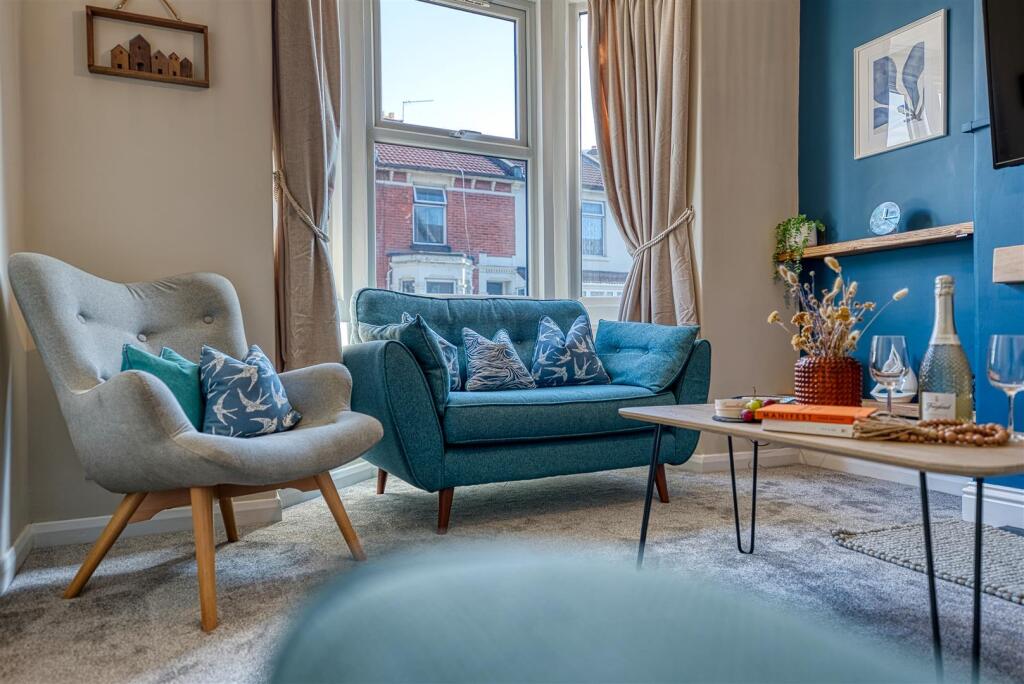 House in Portsmouth - View 3