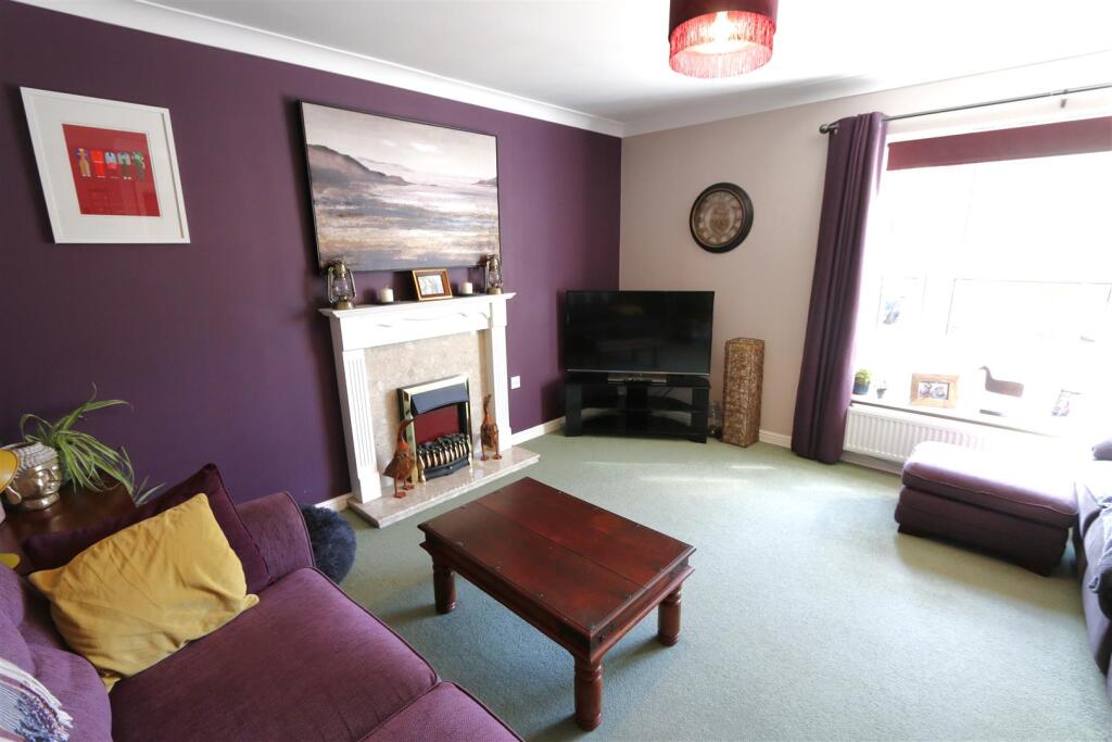 Brooke Grove, Ely photo 4