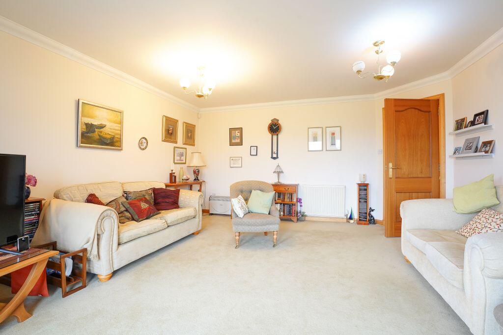 5A, Millennium Court, Largs, KA30 8SZ photo 4