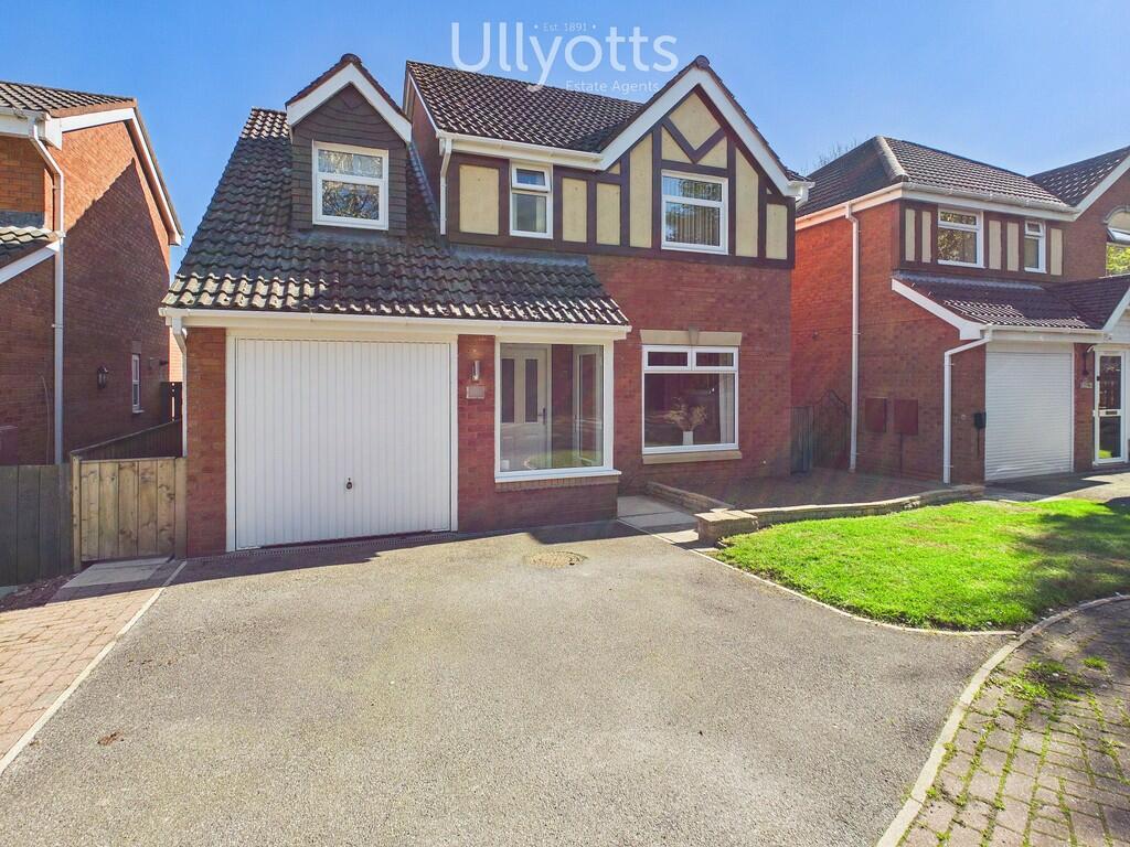 4-bed detached on Curlew Close, Driffield, £285,000