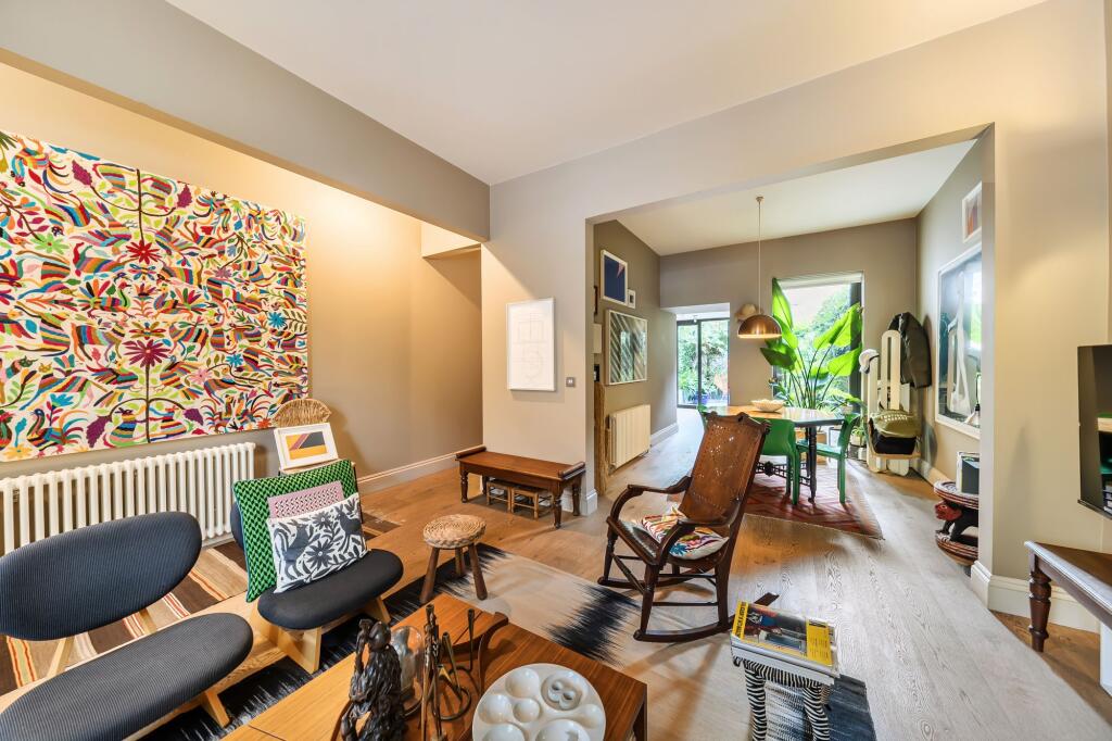 House in London - View 3