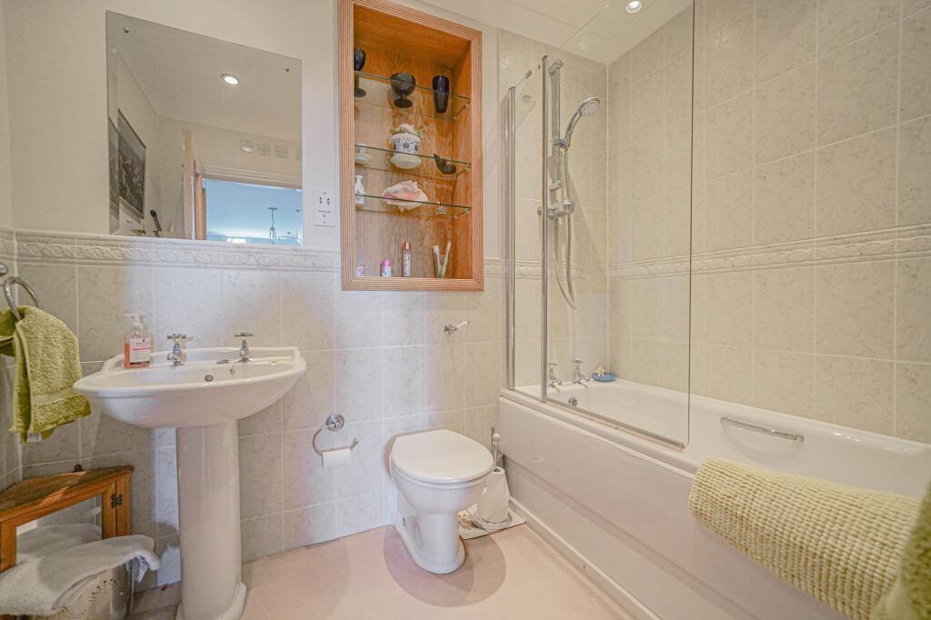 Additional image 18 of Avenue Road, Dorridge, B93