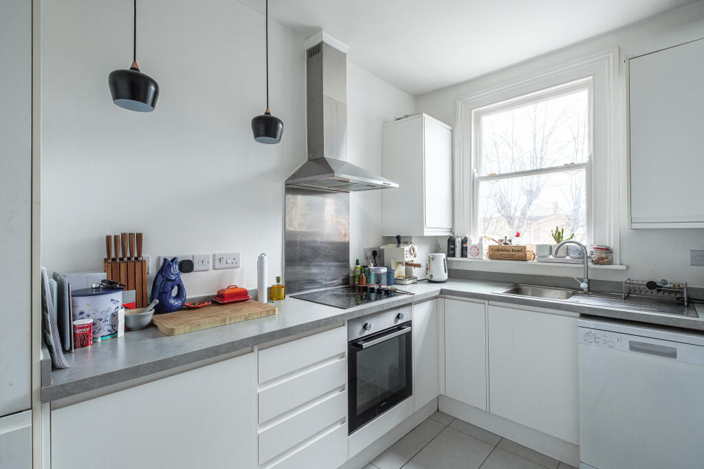 Apartment in London - View 5