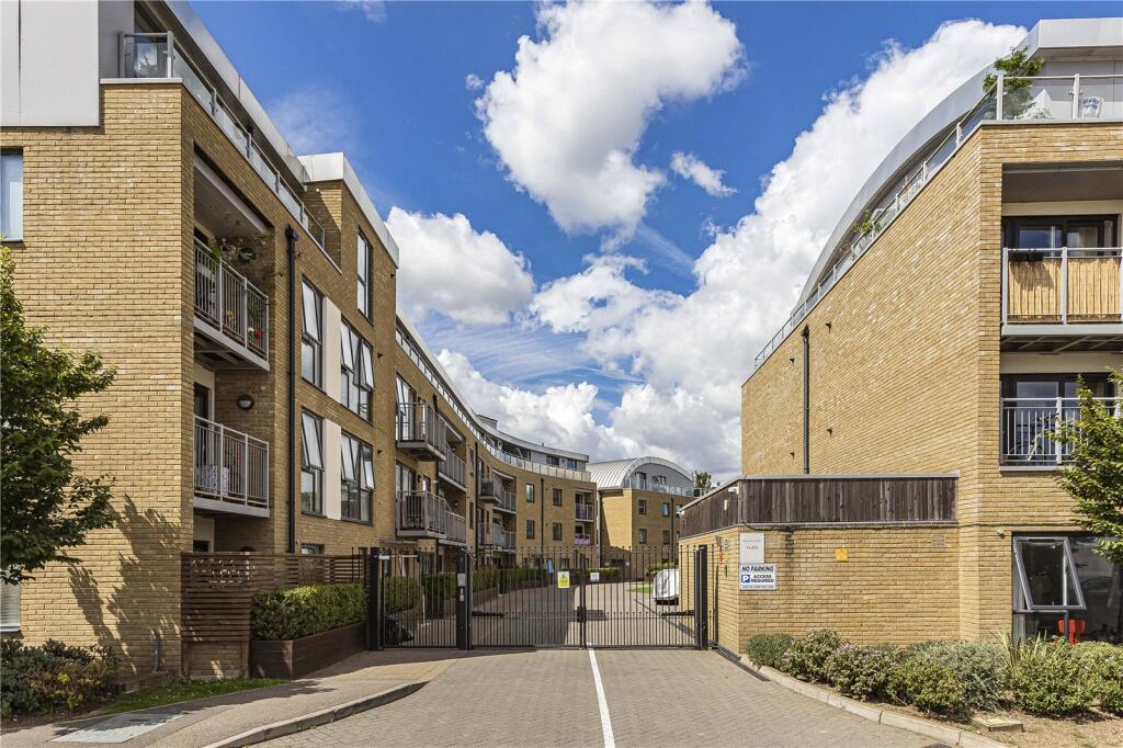 Main image of property: Smeaton Court, Hertford, Herts, SG13