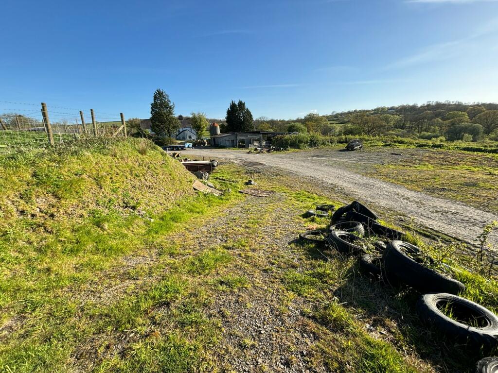  Capel Dewi, Carmarthen, SA32 photo 5