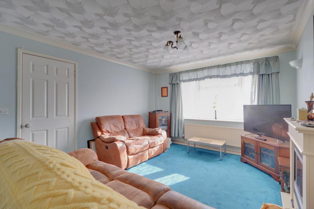 Cottage Close, Denmead photo 2