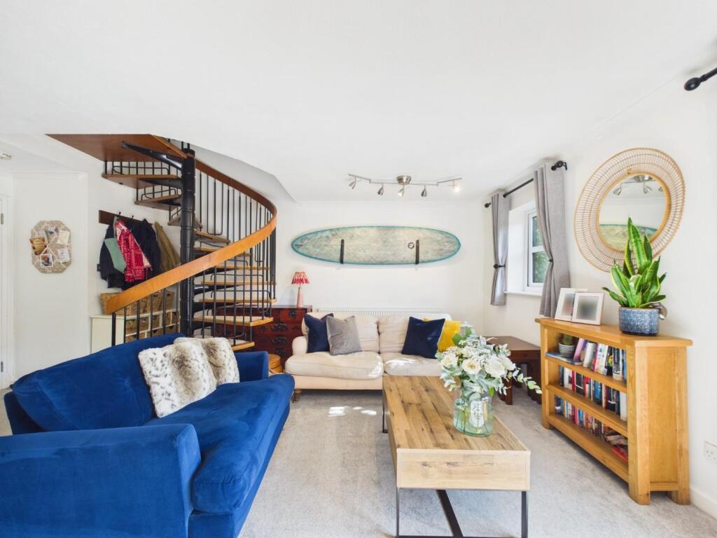 Main image of property: Butlers Walk, Bristol