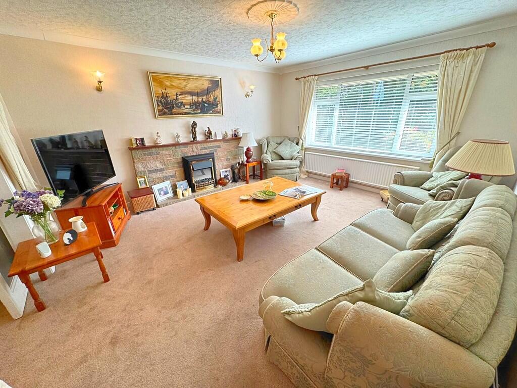House in Worcester, Worcestershire - View 5