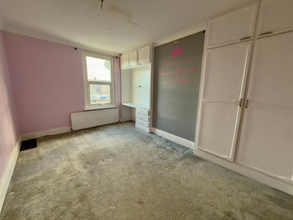 House in Portsmouth - View 5