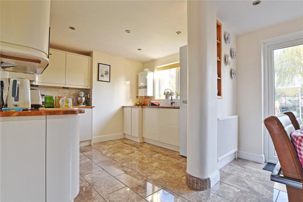 House in Northampton, West Northamptonshire - View 3