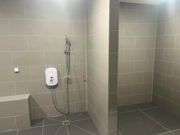 6 South Cargo - Shower.jpeg