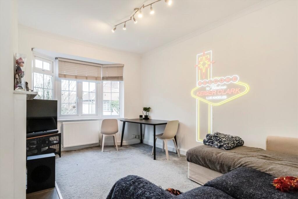 Apartment in London - View 3