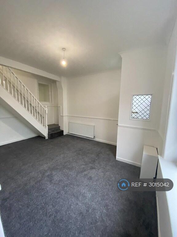 House in Oldham, New Earth, Moorhey - View 5